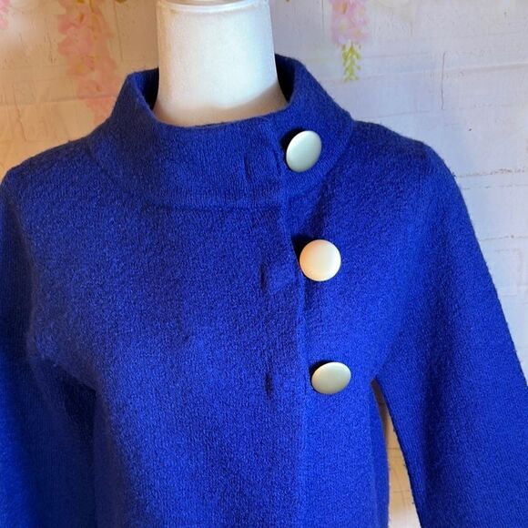 Covington Blue Cape Sweater Elegant Design - Picture 3 of 10